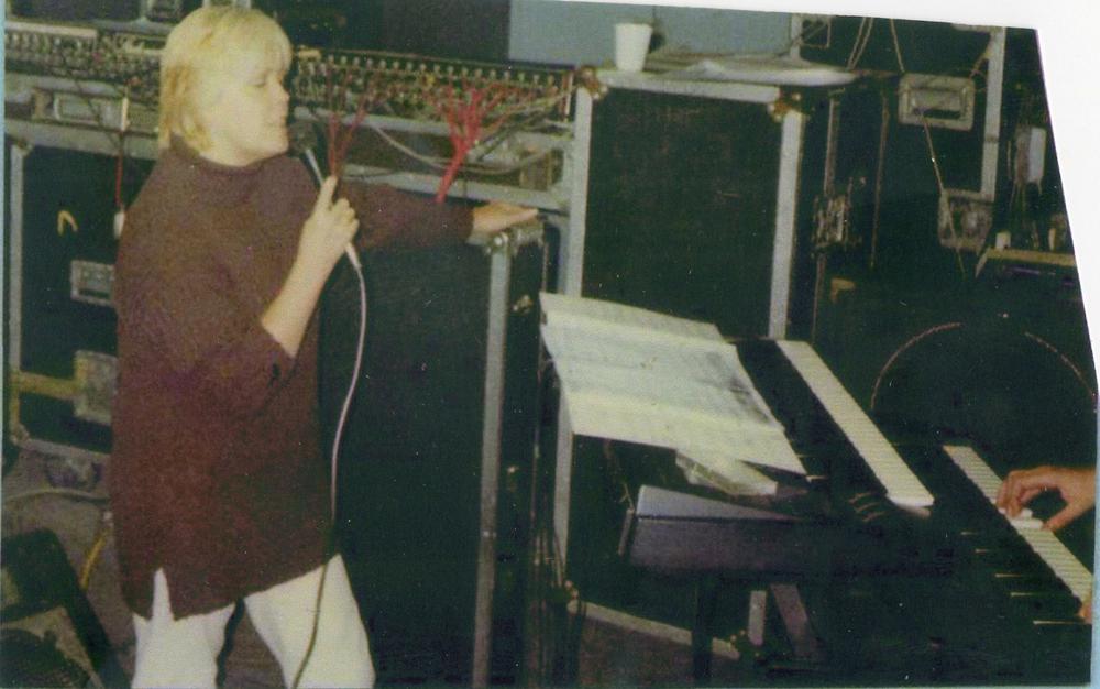 Billie-Davis-01.jpg
